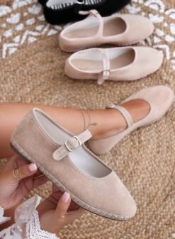 JENNIFER - Ballerine Fango Friulane Scamosciate Con Fibbia -Negozio al dettaglio Alexoo 10 2e4edb60 a1f0 4637 9218 57865ef1127d