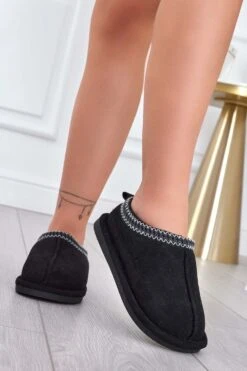 SEAL - Pantofole Nere Semichiuse Imbottite -Negozio al dettaglio Alexoo 10 59708ffb 5818 41ad 96d9 808979249905