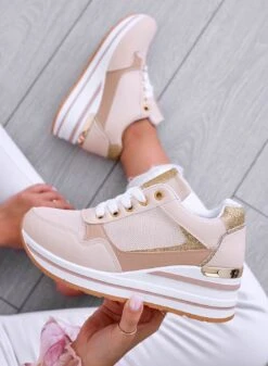 THEA - Sneakers Beige Con Zeppa E Rifiniture Oro -Negozio al dettaglio Alexoo 10 7ca3c9c6 5cbc 4caa a981 28fc98d57dd4