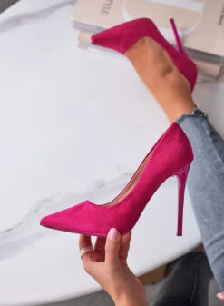 ANASTASIA - Décolleté Fuxia In Camoscio Con Tacco In Vernice -Negozio al dettaglio Alexoo 10 fe759637 98e2 4083 87b3 3d512130da56