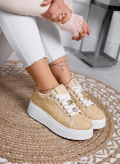 MARISA - Sneakers Beige Platformcon Applicazione Gioiello -Negozio al dettaglio Alexoo 11 3b04c6a1 8a6d 47f2 826e 7033f1034ac3