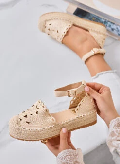 CRISTY - Espadrillas Beige Ricamate Con Cinturino Alla Caviglia E Suola Platform In Corda 7 CRISTY - Espadrillas Beige Ricamate Con Cinturino Alla Caviglia E Suola Platform In Corda -Negozio al dettaglio Alexoo 11 4c441a2e 841a 4a4c 9640 50fd36f8350a