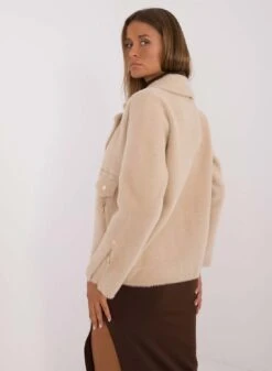 Giacca Beige Corta In Lana Con Bottoni Oro -Negozio al dettaglio Alexoo 12 ce51f037 890d 4769 84ec b2edcf87948a