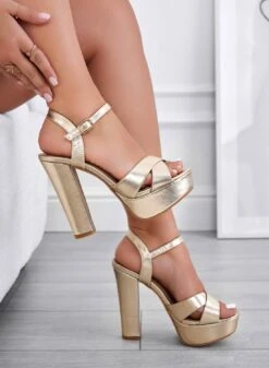 LINDA - Sandali Oro Metallizzati Con Tacco Alto E Plateau -Negozio al dettaglio Alexoo 13 df3342bb f785 443b af92 cc67c4aa74a0