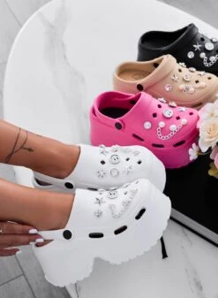 MINNA - Zoccoli Platform Gioiello In Gomma Bianchi -Negozio al dettaglio Alexoo 14 f4d7edae 321d 4eae 9e8c 659df39d1e55