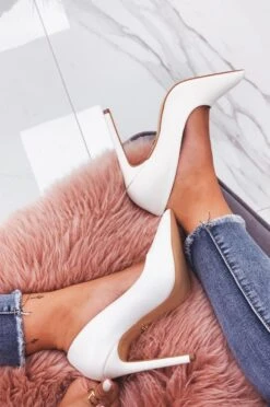 Decolletè Bianche In Finta Pelle Con Tacco Alto -Negozio al dettaglio Alexoo 15 1 137