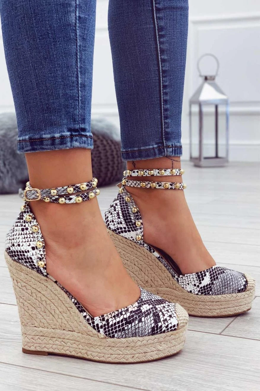 Espadrillas Pitonate Metallizzate Con Zeppa Alta E Borchie Oro 2 Espadrillas Pitonate Metallizzate Con Zeppa Alta E Borchie Oro - immagine 2