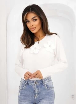 Maglia Bianca Con Fiori Applicati -Negozio al dettaglio Alexoo 1 24fcf418 1eea 4746 b83c 75be37b0457b