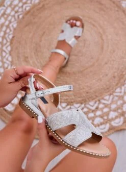 KANDIS - Sandali Bassi Argento Con Zeppa E Strass Iridescenti -Negozio al dettaglio Alexoo 1 424ace7e 9af4 46e8 902c 3c79f16dcbee