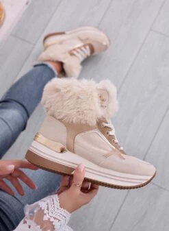 BORIS - Sneakers Beige Con Zeppa E Bordo In Ecopelliccia -Negozio al dettaglio Alexoo 1 61b94f61 315f 4c97 a4e4 2362cb9c546e