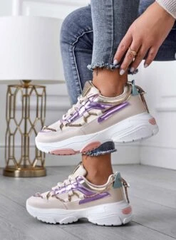 Sneakers Beige Con Suola Alta E Strass -Negozio al dettaglio Alexoo 1 7d9112f6 edb4 4f71 a5ed f2af59435016