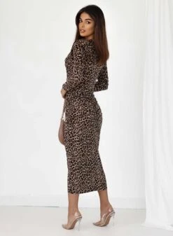 Abito Lungo Maculato Impreziosito Da Strass 5 Abito Lungo Maculato Impreziosito Da Strass -Negozio al dettaglio Alexoo 1 8591c03e 0fff 4452 81f8 2d08fae6ba26