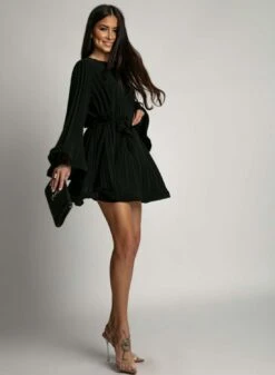 Abito Nero Plissettato Con Laccio In Vita -Negozio al dettaglio Alexoo 1 c6afe261 d644 4121 9f03 153263ae5718