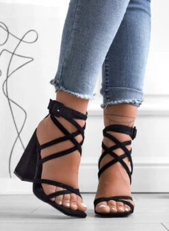 KIARA - Sandali Alexoo Neri Stringati Con Tacco Alto -Negozio al dettaglio Alexoo 21 a8b7bfff 295d 48e9 9676 f6638470d18a