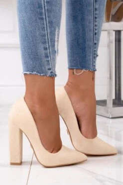 Decolletè Beige Scamosciate Con Tacco Comodo -Negozio al dettaglio Alexoo 23 239