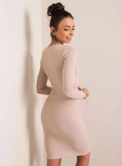 Abito Beige A Costine Aderente -Negozio al dettaglio Alexoo 25 a91e0762 c00b 4d02 be87 45411320b911