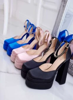 MANILA - Decolletè Alexoo Oro Rosa In Raso Con Tacco Alto E Plateau E Cinturino Gioiello -Negozio al dettaglio Alexoo 26 1fece5b4 e25a 42b6 9a1d 1fa1f489ab1d