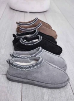 SEAL - Pantofole Grigie Semichiuse Imbottite -Negozio al dettaglio Alexoo 2 1377065d 8555 43ee b4b3 bf526178c4a2