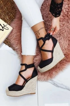 Espadrilles Nere In Finta Pelle Con Zeppa E Fasce Ad Incrocio -Negozio al dettaglio Alexoo 2 18 22