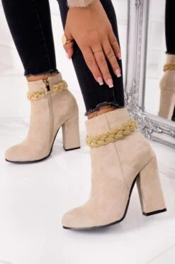 Tronchetti Beige Alexoo Con Gioiello Alla Caviglia 7 Tronchetti Beige Alexoo Con Gioiello Alla Caviglia -Negozio al dettaglio Alexoo 2 1 67