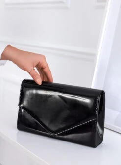 Borsa Pochette B212 Nera In Vernice