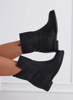 BEKY - Stivaletti Neri Traforati Con Zeppa Interna -Negozio al dettaglio Alexoo 2 ad27c1e8 8fa2 4823 82fc a1e4ff3ee219