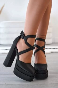 FRANNIE - Decolletè Alexoo Nere Con Tacco Alto E Plateau -Negozio al dettaglio Alexoo 2 d6f3f8f8 a96c 4a5b 8c31 40c432594b16