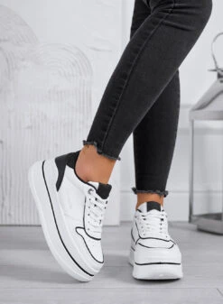 AMELIA - Sneakers Bianche Con Inserti Glitter Neri -Negozio al dettaglio Alexoo 2 dc158973 637c 4faf 8899 0c54bab8648f