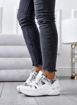 LUCE - Sneakers Bianche Con Inserti In Tessuto -Negozio al dettaglio Alexoo 2 fca170e0 58de 4142 9062 ca0cdac54a4c