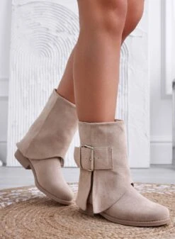 GRAZIELLA - Stivaletti Beige Scamosciati Con Fibbia -Negozio al dettaglio Alexoo 2 fe0e609b cb48 4303 b1da a6a414fb118d