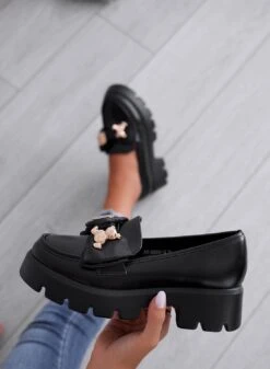 SERENA - Mocassini Neri Con Fiocco E Spilla Teddy Oro -Negozio al dettaglio Alexoo 2 ffcd3dca 489c 4c42 a9ac 511d6c0e5ab0