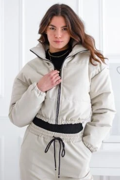 Giacca Beige Corta In Similpelle