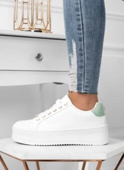 CARRY - Sneakers Bianche Con Rifiniture Oro E Retro Verde -Negozio al dettaglio Alexoo 39 9d4a150e af13 4120 b0cc f2f3aad70e82