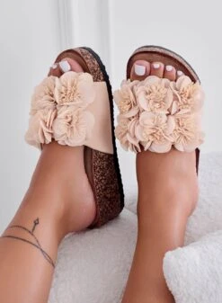 GLASS - Sandali Con Zeppa In Sughero Beige Con Fiori -Negozio al dettaglio Alexoo 3 3a73bc1f 20cd 426f aaf6 643a44474fe8