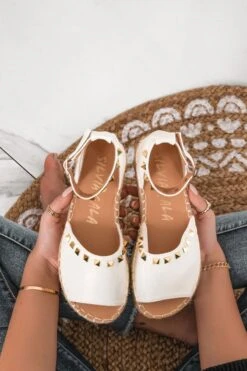Espadrillas Bianche Con Cinturino E Borchie Oro -Negozio al dettaglio Alexoo 3 4