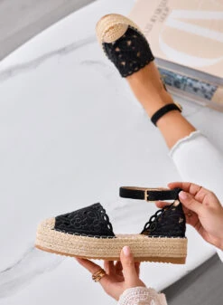 CRISTY - Espadrillas Nere Ricamate Con Cinturino Alla Caviglia E Suola Platform In Corda 5 CRISTY - Espadrillas Nere Ricamate Con Cinturino Alla Caviglia E Suola Platform In Corda -Negozio al dettaglio Alexoo 3 45c7ed82 2753 4dc4 a0db 471efb229c1c