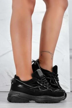 Sneakers Nere Con Suola Alta E Strass -Negozio al dettaglio Alexoo 3 71511b67 a4dc 43a9 9c7f b65a9c1fa2c6