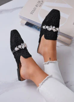 ORIETTA - Sabot In Pizzo Nero Con Strass E Punta Squadrata -Negozio al dettaglio Alexoo 3 82b2d4e5 7509 45c1 90dd a96412ecab5a