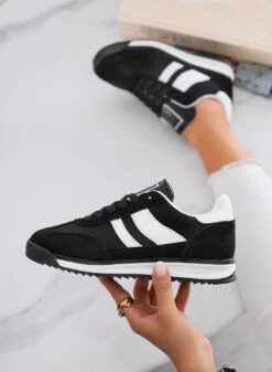 JUNO - Sneakers Nere In Tessuto Con Dettagli Bianchi E Suola In Gomma -Negozio al dettaglio Alexoo 3 8dbc26a7 5cb6 4563 aeba 88761dcb32f1