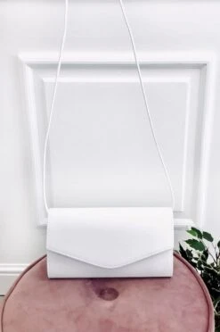 Borsa Pochette In Finta Pelle B197 Bianca -Negozio al dettaglio Alexoo 3 9 218 69c085fc 403a 4256 b398 1181a5793511