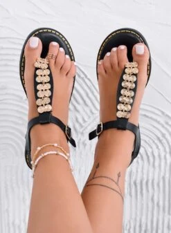 NANCY - Sandali Infradito Bassi Neri Con Applicazione Oro -Negozio al dettaglio Alexoo 3 a18a4abd 1bc8 4109 8b70 d0d6bc18e70e