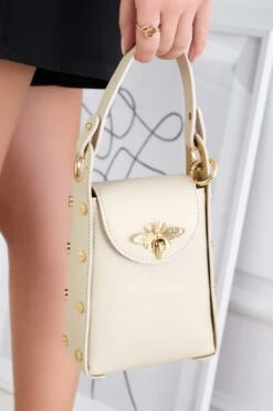 Borsetta Beige A Mano Con Borchie Oro E Tracolla Removibile -Negozio al dettaglio Alexoo 3 aeefb313 31ed 4687 a242 c552bc010586