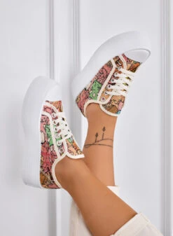 HALO - Sneakers Platform Multicolor In Tela Con Suola Alta Bianca -Negozio al dettaglio Alexoo 3 e56f1b0b 9240 43d7 9ba9 51d462d23392