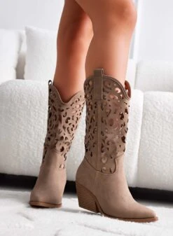 CANOSA - Stivaletti Camperos Fango Traforati 7 CANOSA - Stivaletti Camperos Fango Traforati -Negozio al dettaglio Alexoo 3 f1aa76b9 ac1f 412d 8a74 5ac50ebb6f50