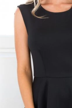 Abito Giromaniche Con Gonna A Pieghe - Nero -Negozio al dettaglio Alexoo 4 2 155