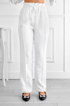 Pantalone Bianco Con Molla E Laccio In Vita -Negozio al dettaglio Alexoo 4 455c0eaa 7c0d 4d8b ac12 a40028dd5f79