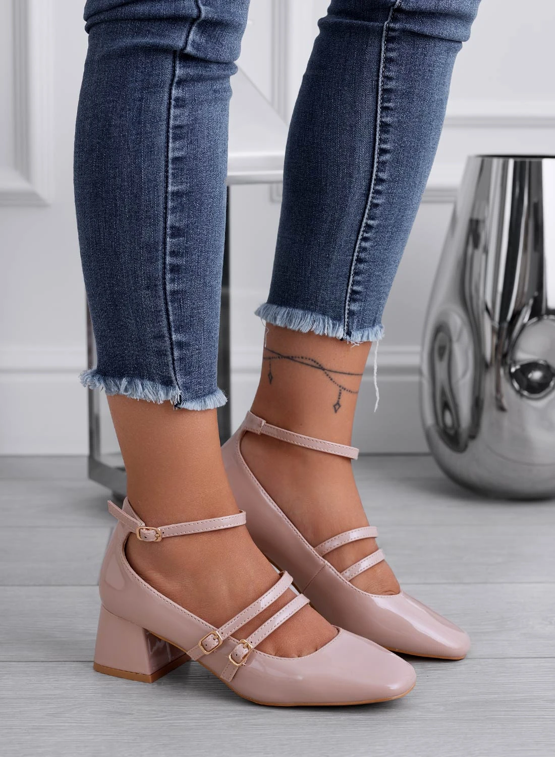 BETH - Decolletè Mary Jane Nude Stringate In Vernice 2 BETH - Decolletè Mary Jane Nude Stringate In Vernice - immagine 2