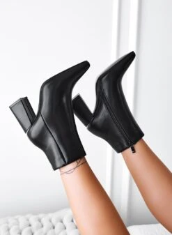 GEREMY - Tronchetti Neri Con Tacco Comodo -Negozio al dettaglio Alexoo 4 5449d8ed 6c13 4ed0 aeb8 ba111beb1a27