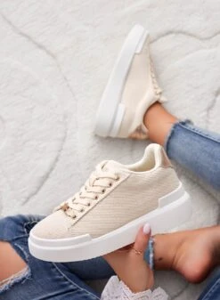 NADIA - Sneakers Beige In Tessuto Con Rifiniture Oro -Negozio al dettaglio Alexoo 4 b83c8091 f40d 47d1 8dea df5b49b4a9ff