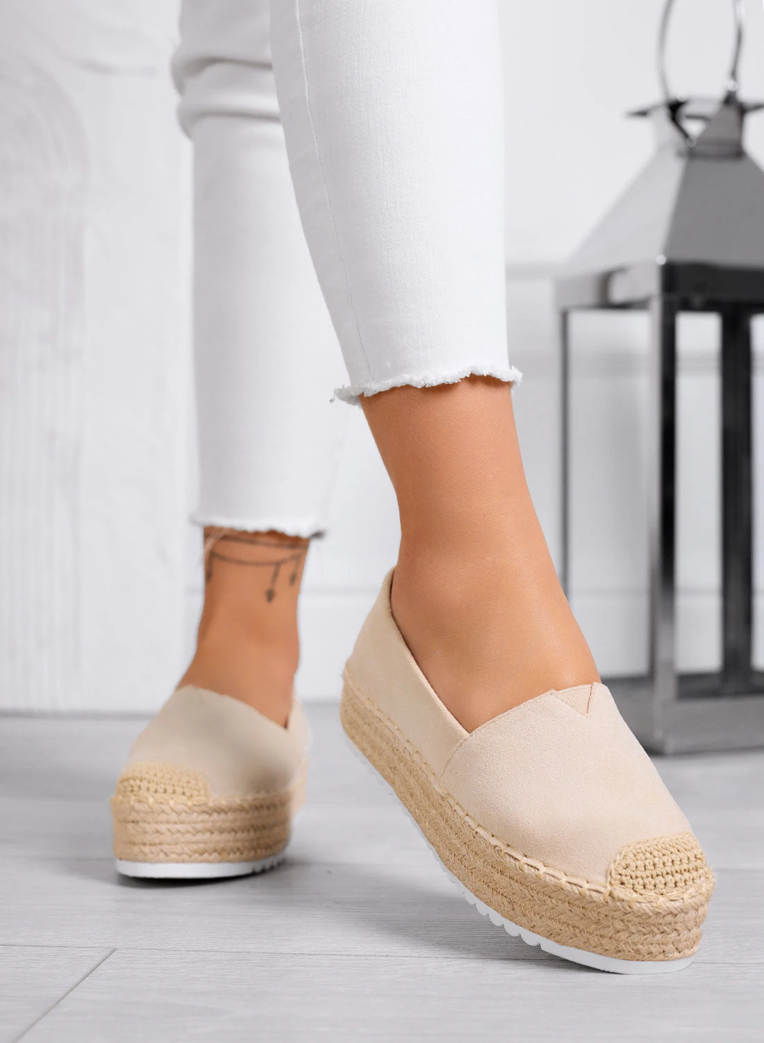 SAWANA - Espadrillas Beige Platform In Similcamoscio Con Punta In Juta 2 SAWANA - Espadrillas Beige Platform In Similcamoscio Con Punta In Juta - immagine 2